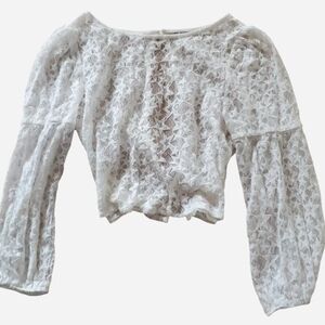 Elegant White Lace Women's Croptop 🌟